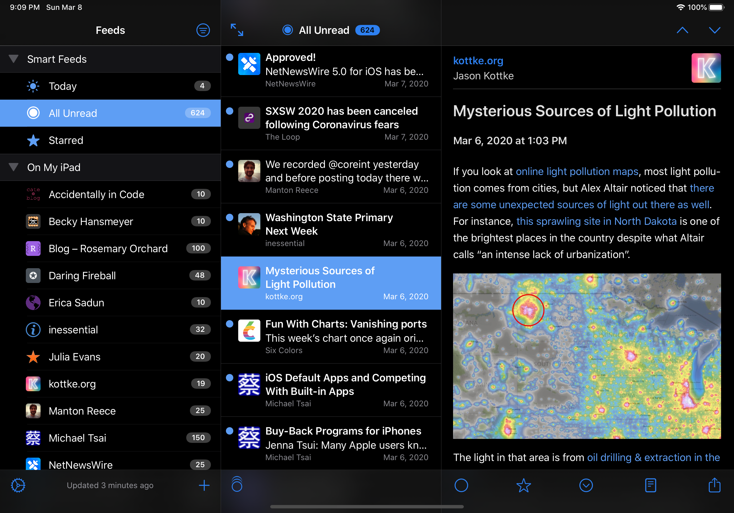 Screenshot showing an NetNewsWire in an iPad in Dark Mode.
